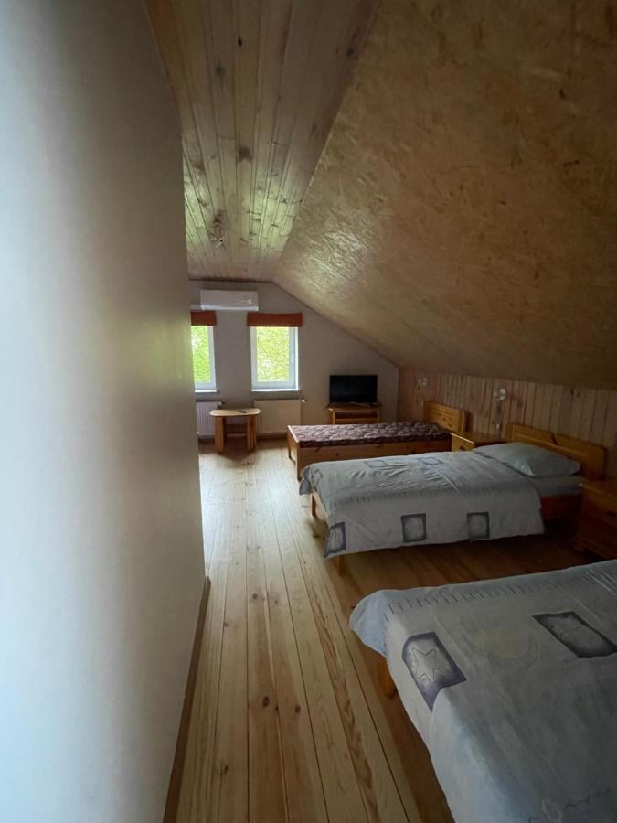 Pulkvedis Guest House Ventspils Extérieur photo