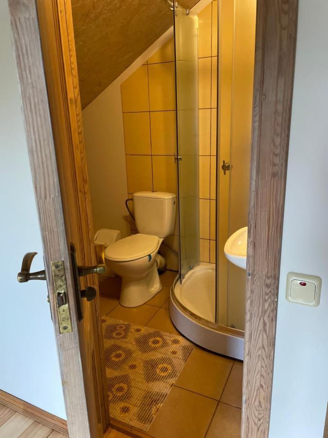 Pulkvedis Guest House Ventspils Extérieur photo