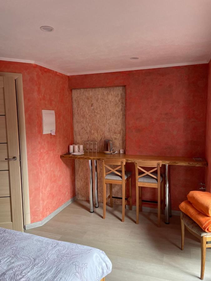 Pulkvedis Guest House Ventspils Extérieur photo