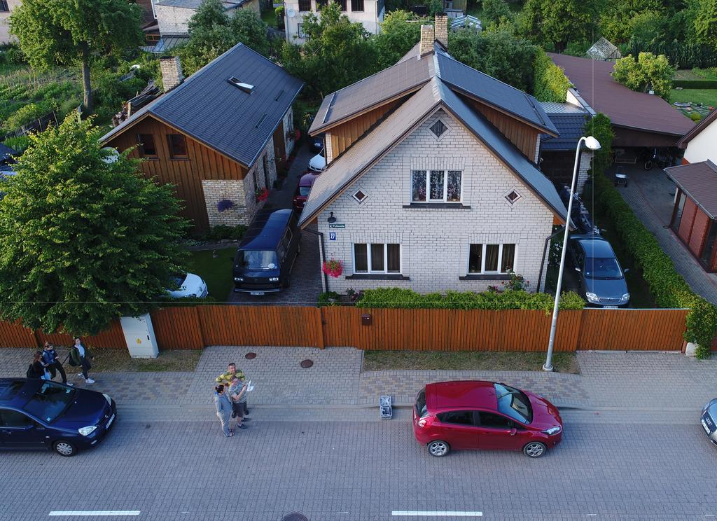 Pulkvedis Guest House Ventspils Extérieur photo